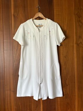 Vintage vanity fair house dress